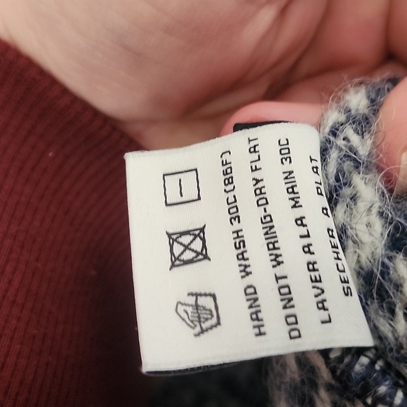 Varma Icelandic Wool Pullover Sweater, women's size small. - Picture 5 of 8